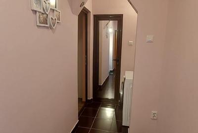 Apartament cu 3 camere semidecomandat, mobilat în Micro 38 - 8