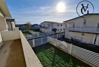 Casă cu 5 camere cu Teren 240 Mp în Valu lui Traian
