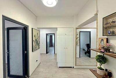 Apartament cu 4 camere decomandat în Casa de Cultură