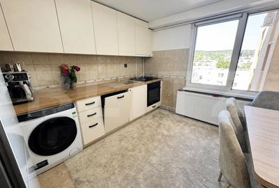 Apartament cu 4 camere decomandat, mobilat în 1 Decembrie 1918
