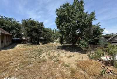 Casă cu 2 camere cu Teren 2877 Mp în Lazuri