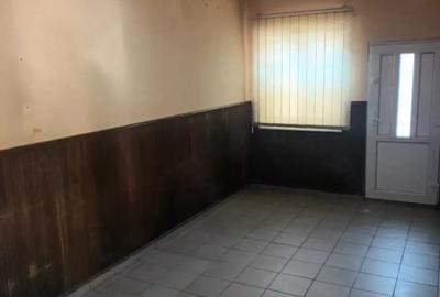 Spațiu comercial, de 42 mp, în Central