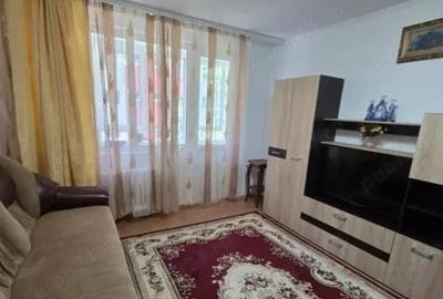 Apartament cu 2 camere semidecomandat, mobilat în Berceni