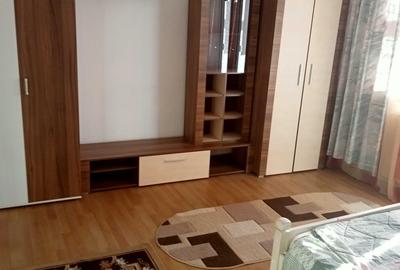 Apartament cu 2 camere decomandat în Precista