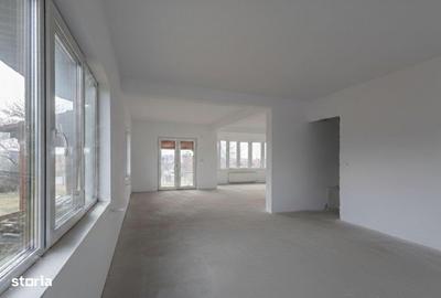 Casă cu 5 camere cu Teren 1553 Mp în Central - 12