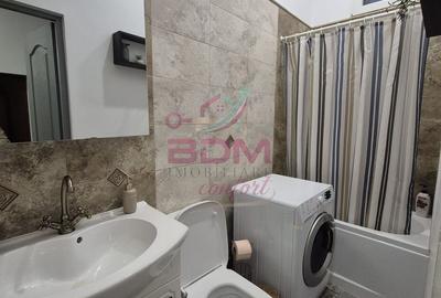 Apartament cu 3 camere semidecomandat în Central