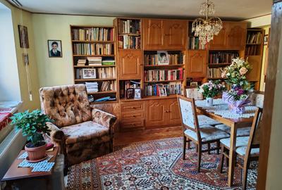 Apartament cu 3 camere decomandat în Central - 2