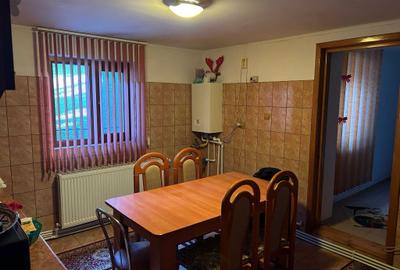 Casă cu 4 camere în Central - 4