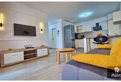 Apartament cu 2 camere decomandat, mobilat în Tractorul