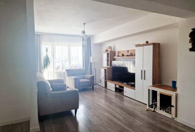 Apartament cu 3 camere decomandat, mobilat în Tomis Plus