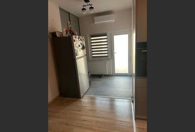 Casă cu 5 camere cu Canalizare în Micro 1 - 2