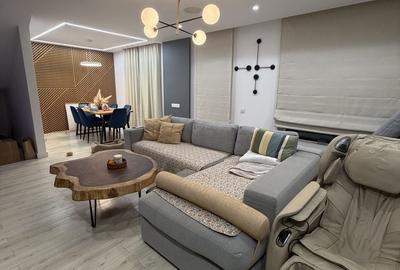 Casă cu 4 camere cu Teren 300 Mp în Central