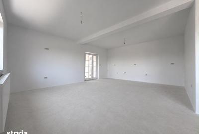 Casă cu 3 camere cu Teren 463 Mp în Șag