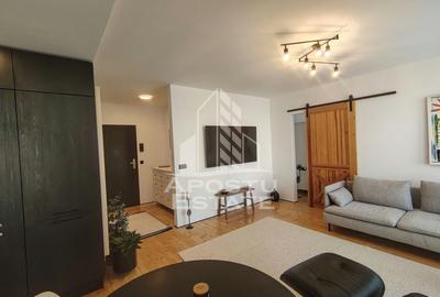 Apartament cu 2 camere semidecomandat, mobilat în Soarelui