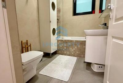 Apartament cu 3 camere semidecomandat în 13 Septembrie