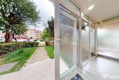 Spațiu comercial, de 44 mp, în Florilor