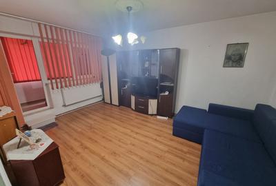 Apartament cu 2 camere decomandat, mobilat în CET