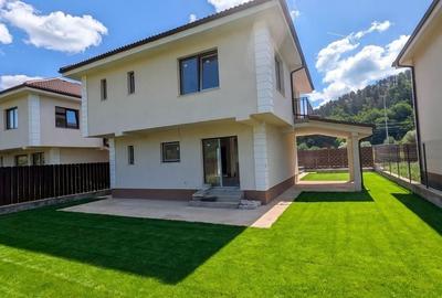 Casă individuală cu 4 camere cu Canalizare în Luna de Sus - 1