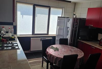 Casă cu 3 camere cu Teren 250 Mp în Central