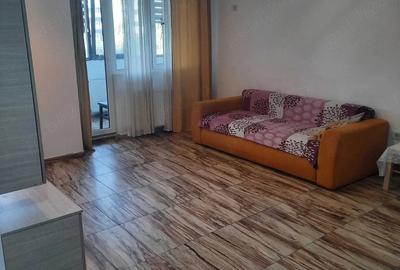 Apartament cu 2 camere semidecomandat în Gorjului