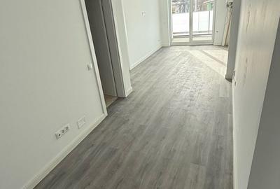 Apartament cu 3 camere semidecomandat în Central - 3