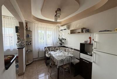 Apartament cu 3 camere semidecomandat în Dacia - 12