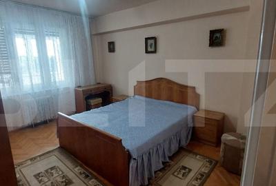Apartament cu 3 camere decomandat în Decebal