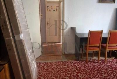 Apartament cu 2 camere semidecomandat în Girocului