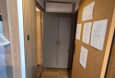 Spațiu comercial, de 50 mp, în Central - 4