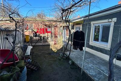 Casă cu 5 camere cu Teren 231 Mp în Chercea