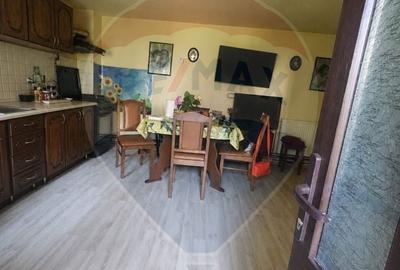 Casă cu 3 camere în Central