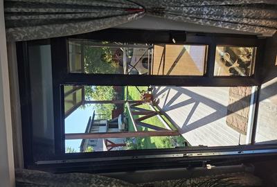 Casă cu 2 camere cu Teren 650 Mp în Vulcan