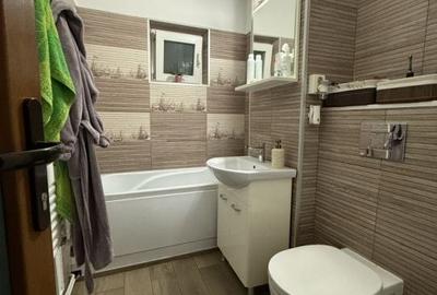 Apartament cu 4 camere decomandat, mobilat în Fabric