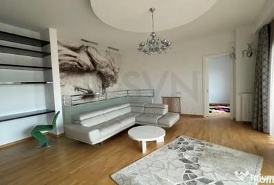 Apartament cu 5 camere decomandat în Central