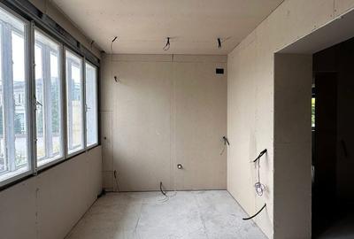 Casă cu 3 camere cu Teren 380 Mp în Central - 11