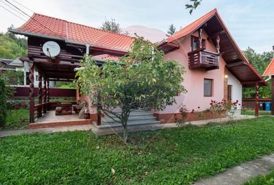 Casă individuală cu 5 camere cu Teren 735 Mp în Sucevița - 1