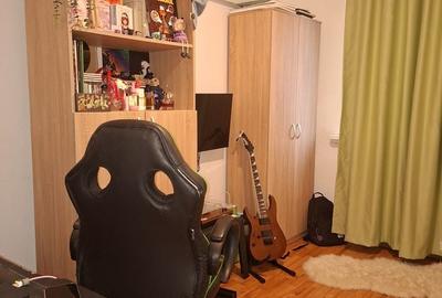 Apartament cu 3 camere decomandat în Rovine - 7