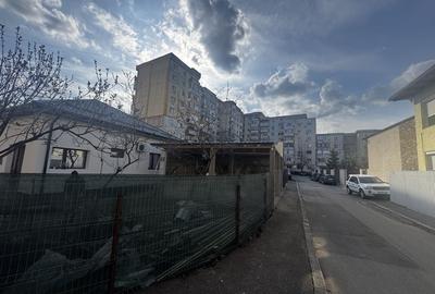 Casă cu 4 camere decomandat cu Teren 200 Mp în Central