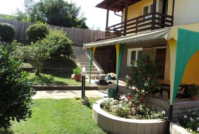 Casă cu 5 camere cu Garaj în Bujoreni - 3
