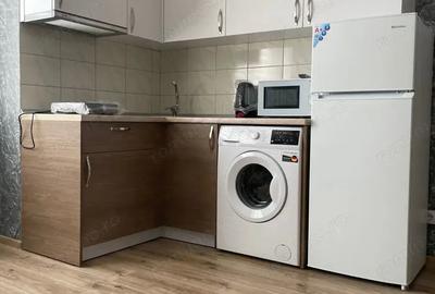 Garsonieră decomandată în Gării