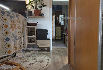 Apartament cu 3 camere decomandat în Brâncoveanu