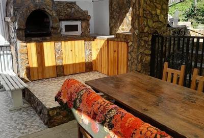 Casă cu 4 camere cu Teren 950 Mp în Central - 3