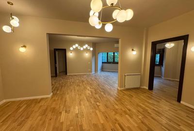 Apartament cu 4 camere semidecomandat în Cotroceni