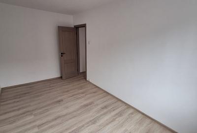 Apartament cu 4 camere semidecomandat în Dacia - 8