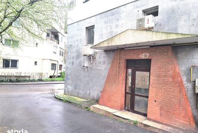 Spațiu comercial, de 120 mp, în Central - 3