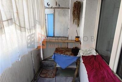 Apartament cu 3 camere decomandat, mobilat în Micro 3 - 15