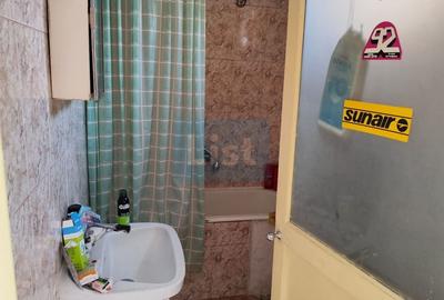 Casă cu 6 camere cu Canalizare în Turnătorie - 8