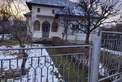 Casă cu 3 camere cu Teren 1900 Mp în Voinești - 2