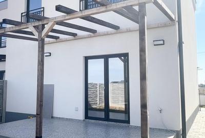 Duplex cu 4 camere cu Canalizare în Urseni