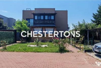 Apartament cu 3 camere semidecomandat în Central